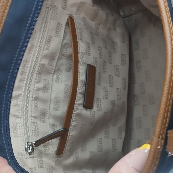 Closet Closing Lk NEW!! Michael Kors Jetset Double Zippered Tote And Wallet Set - Picture 13 of 17